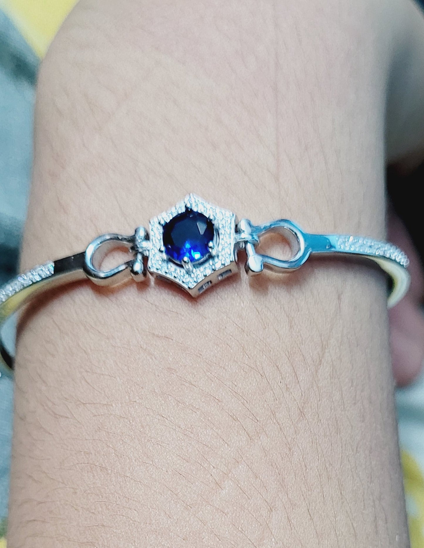 925 Pure Silver Blue Stone Bracelet for Women – Elegant Adjustable Designer Bangle for Party & Daily Wear Silvergift.in