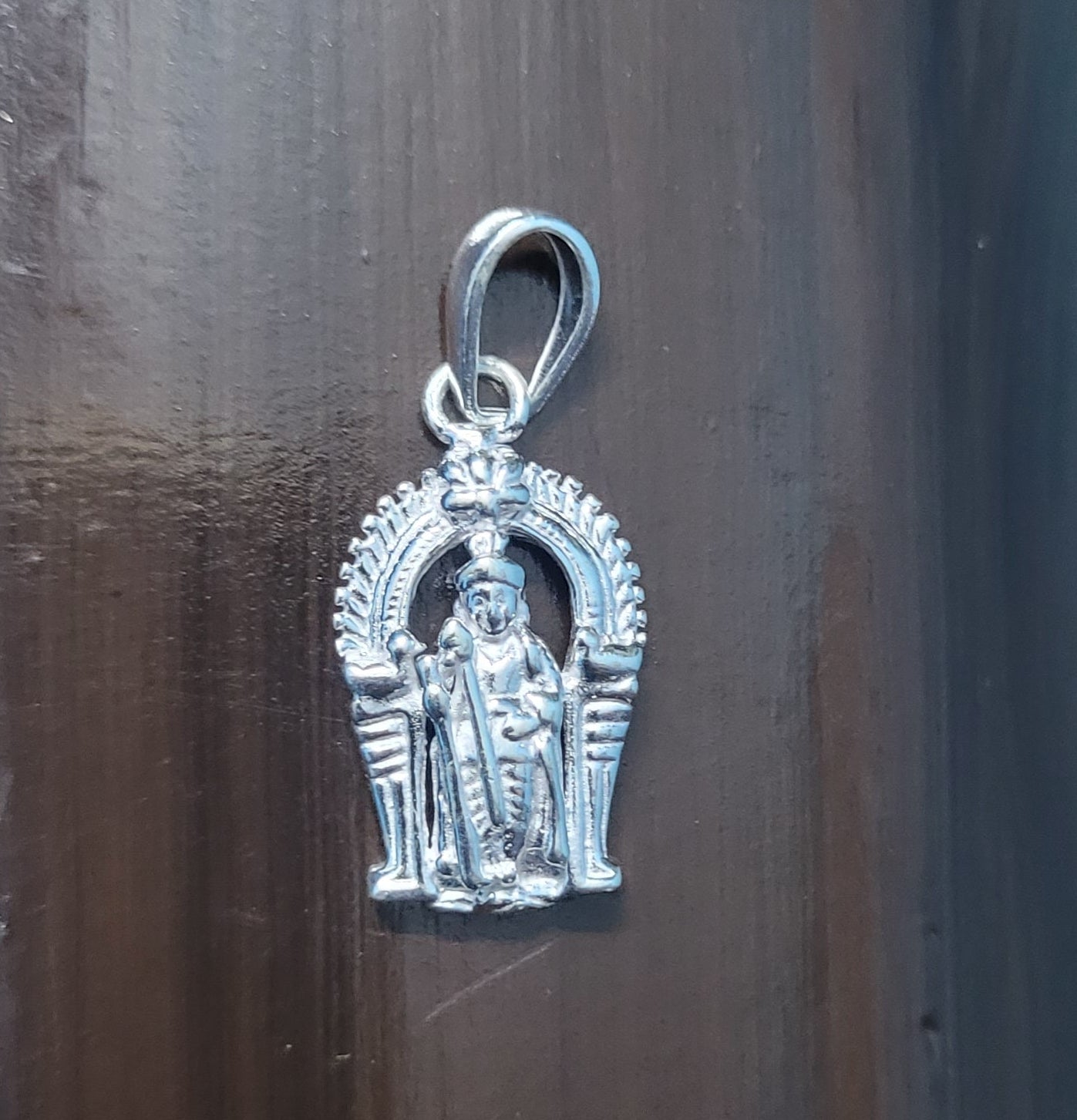 Pure Silver Murugan Pendant 92.5 – Lord Kartikeya Dollar for Men & Women, Traditional Temple Jewellery. Silvergift.in