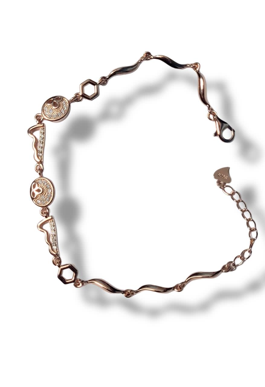 Elegant Designer Rose Gold Women’s Bracelet – Geometric Link Adjustable Jewelry, Party & Daily Wear. Silvergift.in