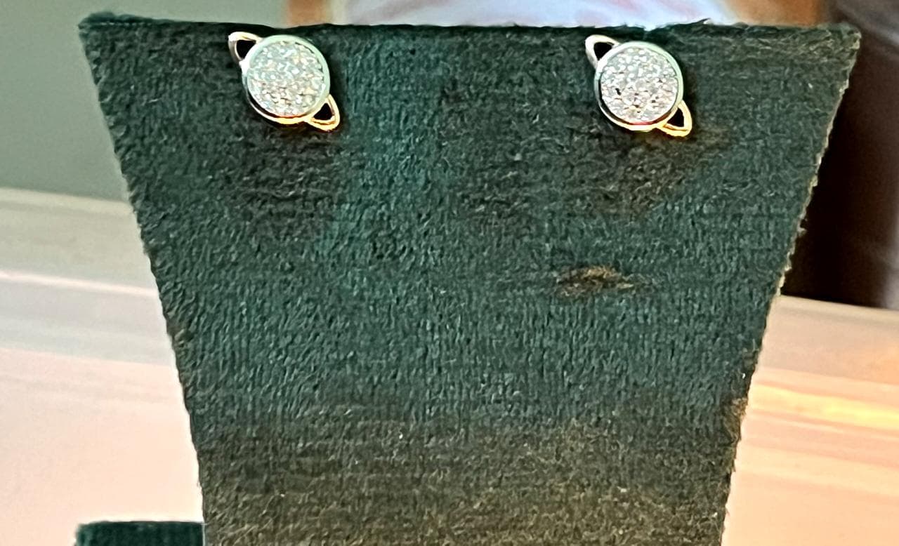 Pure Silver Geometric Stud Earrings – Contemporary Style for Women. Silvergift.in