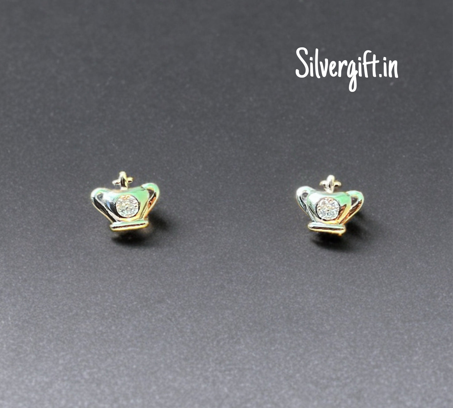 Single stone Royal stud | Earrings Silvergift.in