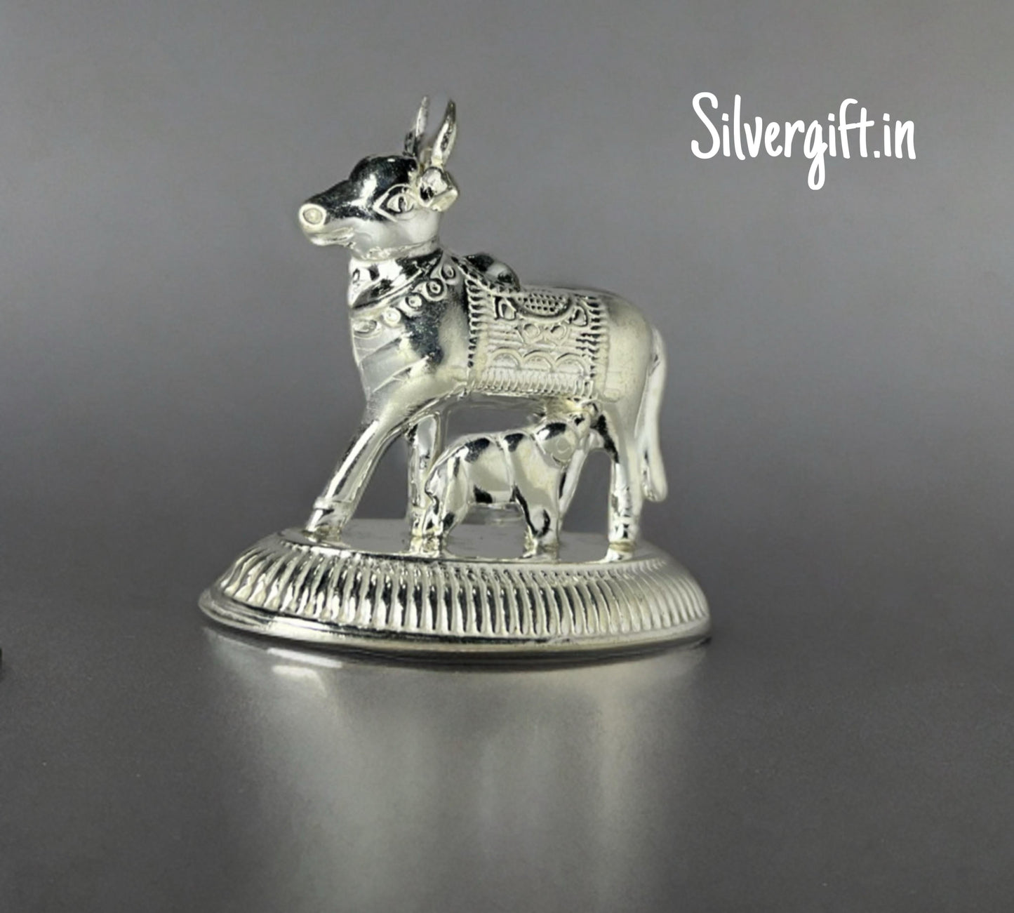 Small Traditional Kamadhenu Cow Idol in Pure Silver – Spiritual Decor & Gift Silvergift.in