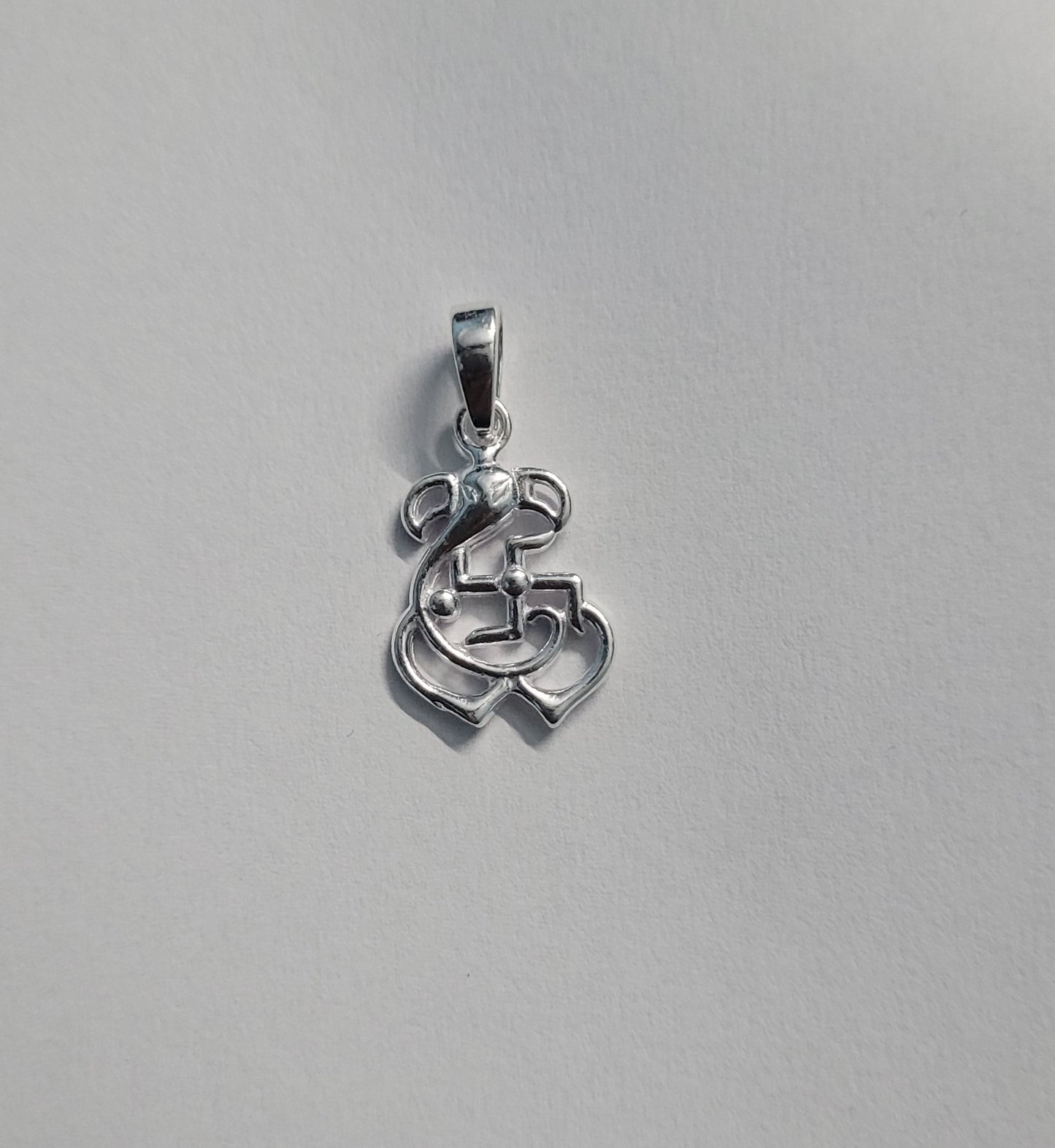 Pure 925 Sterling Silver Om Pendant for Men & Women – Spiritual Hindu Religious Jewelry Gift, Classic Aum Symbol Locket for Daily Wear Silvergift.in