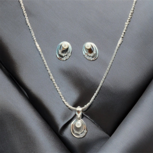 Pure Silver chain pendant and stud set Silvergift.in