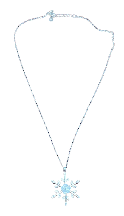 Elegant Silver Chain with Snowflake Pendant – Stylish Jewelry for Women Silvergift.in