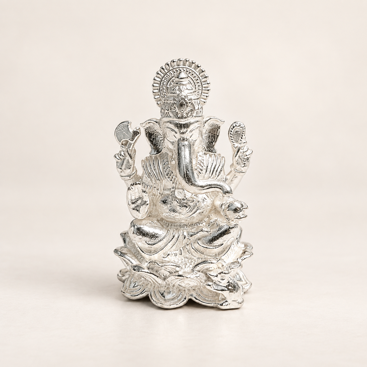 Pure Silver Vinayagar Idol | Solid Lord Ganesha Statue for Pooja & Gifting | 22g