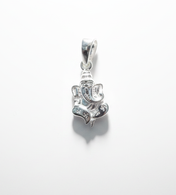 Pure 925 Silver Ganesha Pendant – Lord Ganesh Idol Locket for Men & Women | Spiritual Protection Jewelry. Silvergift.in