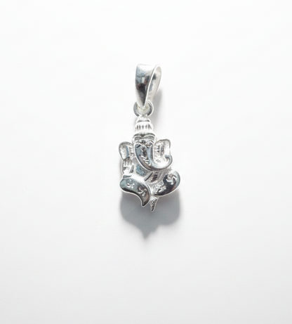 Pure 925 Silver Ganesha Pendant – Lord Ganesh Idol Locket for Men & Women | Spiritual Protection Jewelry. Silvergift.in
