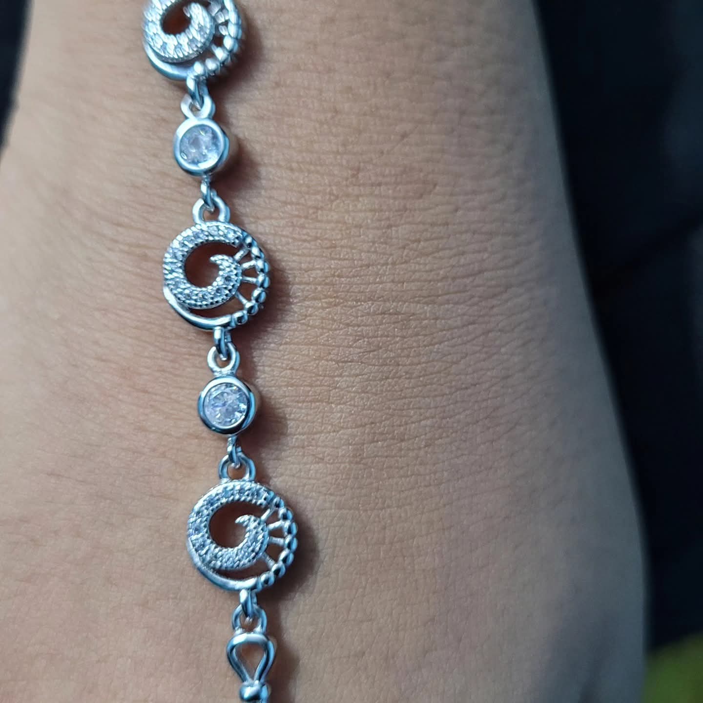 Trendy Spiral Party Wear Bracelet – Stunning Silver Designer Jewelry for Women & Girls. Silvergift.in