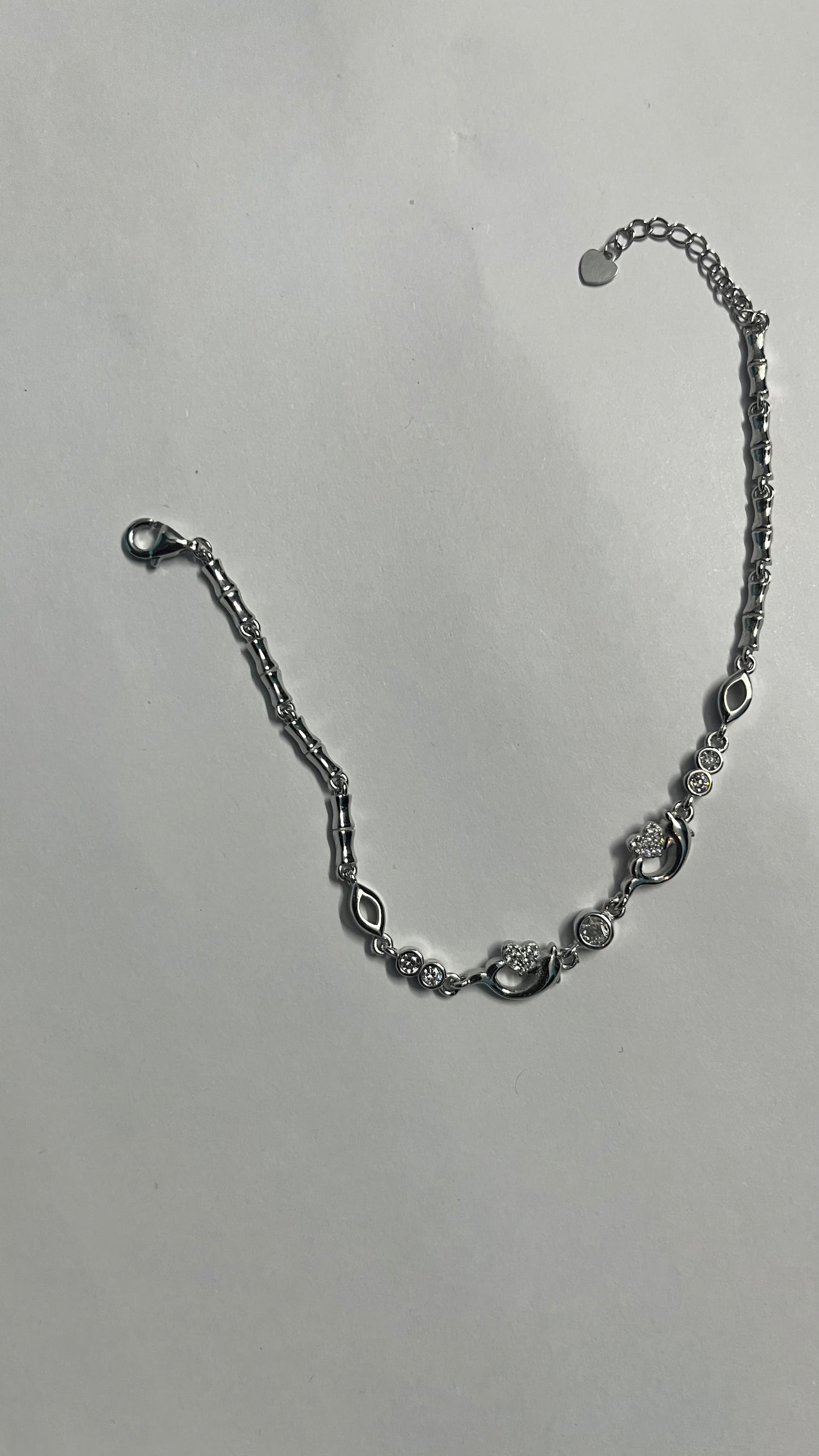 925 pure Silver Elegant Dolphin Shape Fancy Bracelet – classic Designer Jewelry for Women & Girls. Silvergift.in