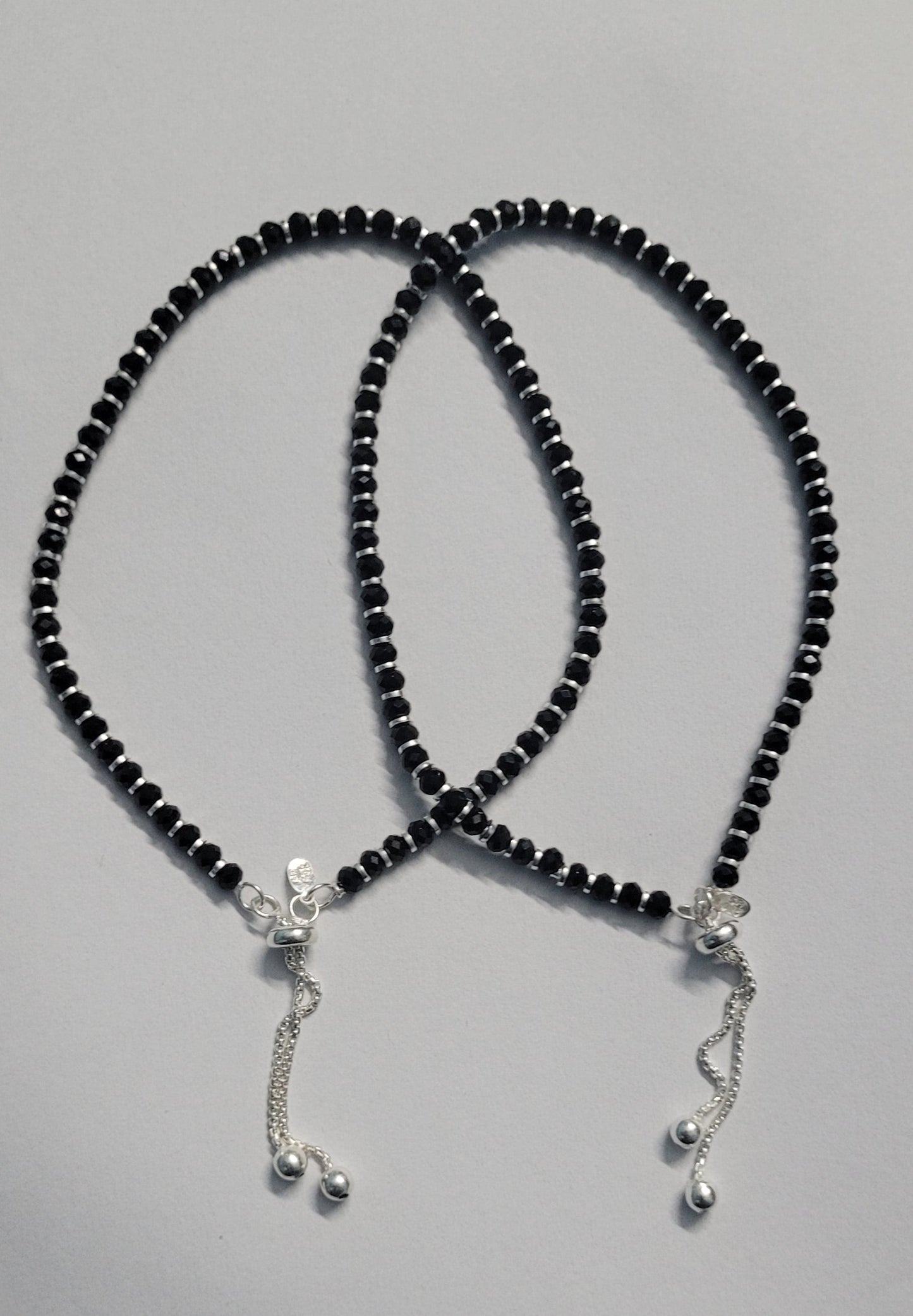 Pure 925 Sterling Silver Black Beads Anklet – Elegant Adjustable Black Silver single Payal for Women. Silvergift.in
