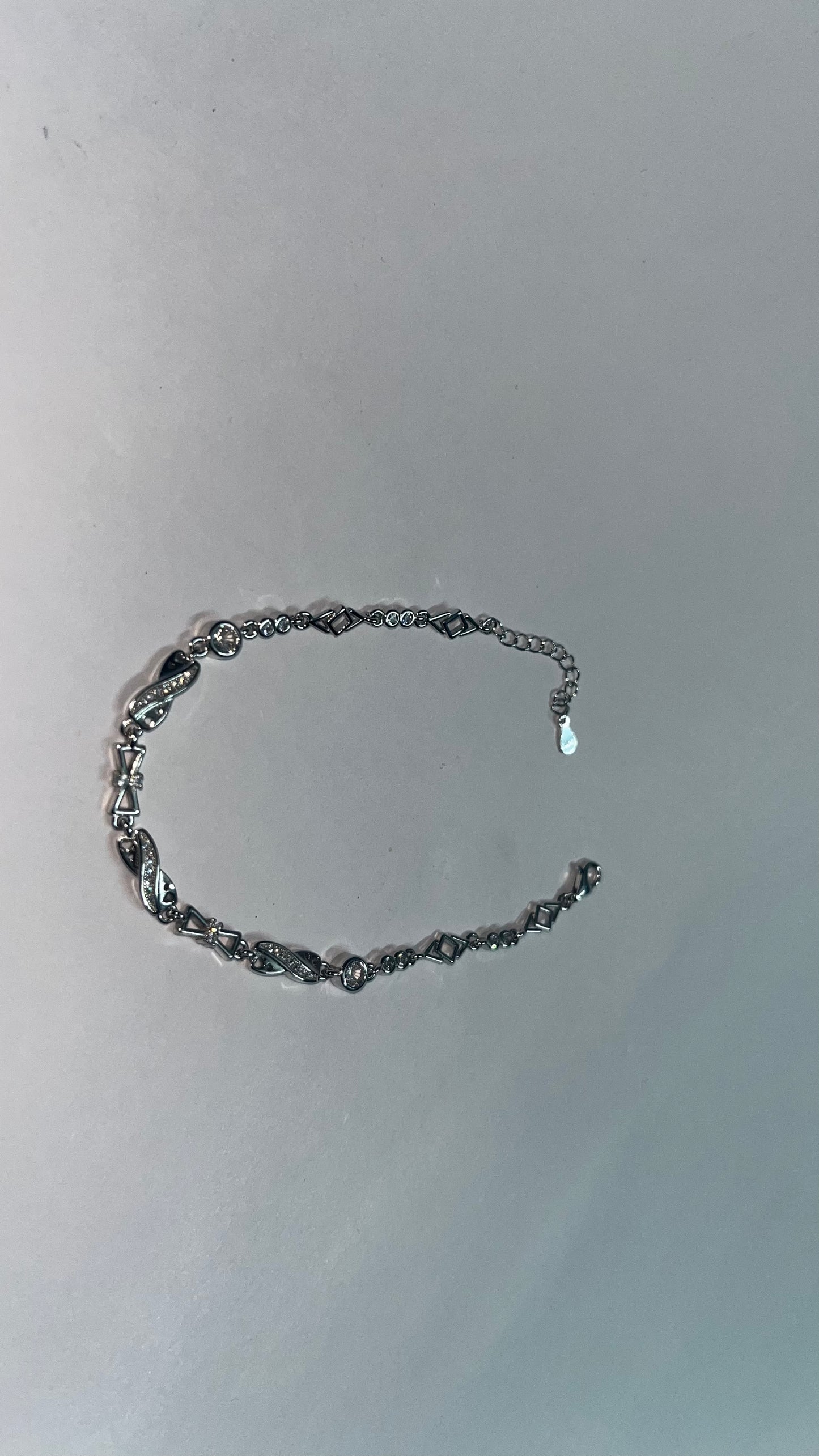 925 Sterling Silver Elegant Women’s Bracelet with Crystal Accents – Adjustable Designer Jewellery. Silvergift.in