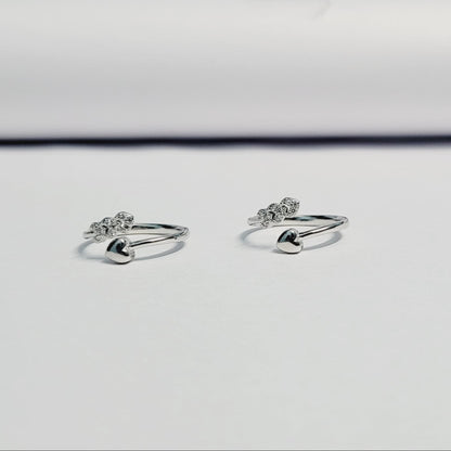 Modern Silver Toe Ring for Women with White Stones - Adjustable & Elegant Silvergift.in