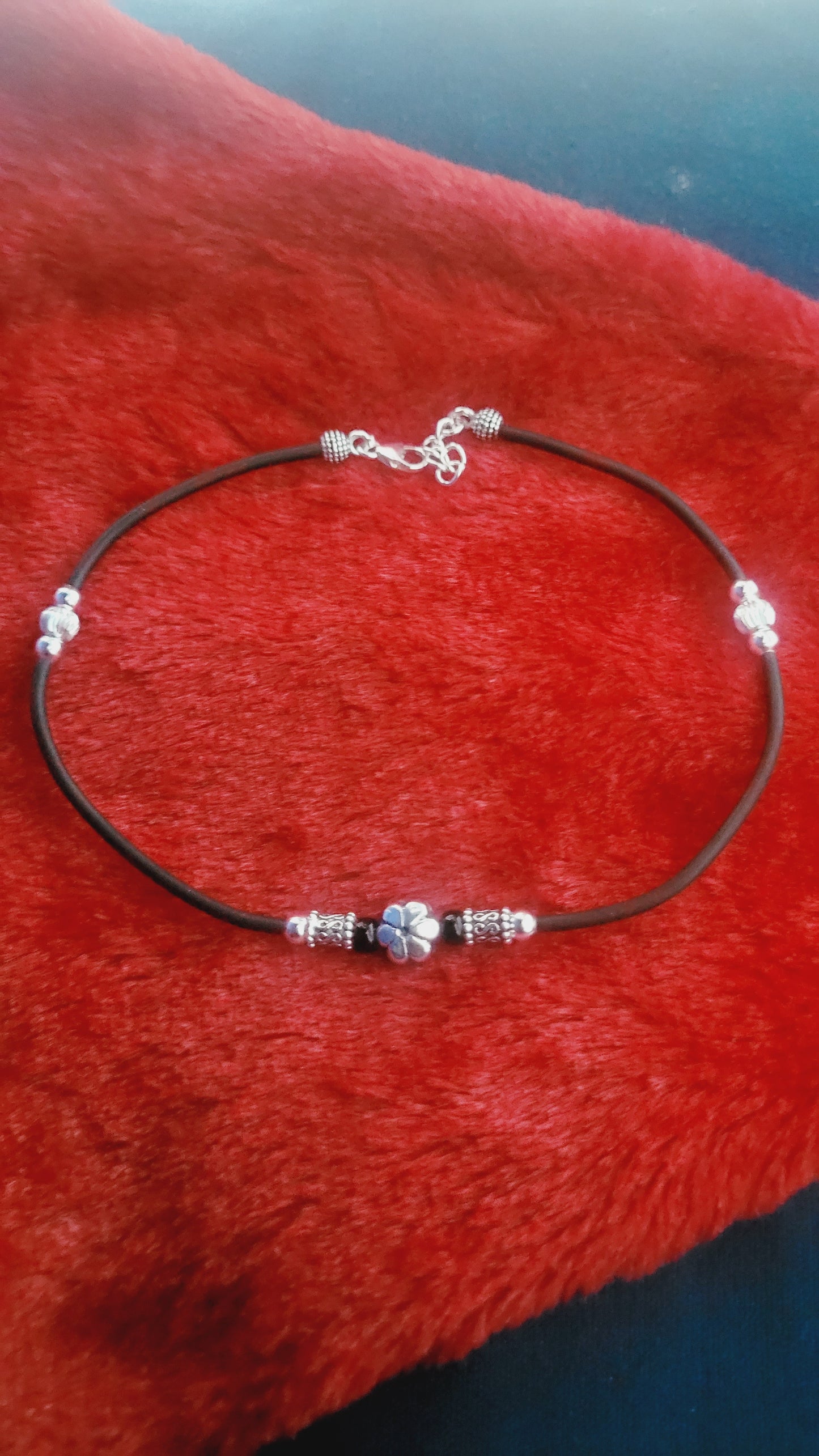 Beautiful Silver Black Anklet for ladies Silvergift.in